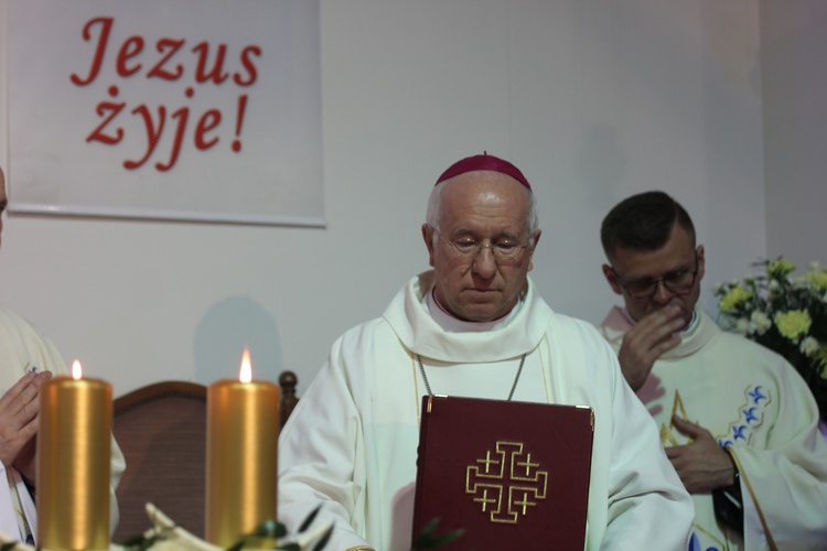 Nabożeństwo Fatimskie w parafii Jezusa Chrystusa Króla Wszechświata w Rawie Maz. 