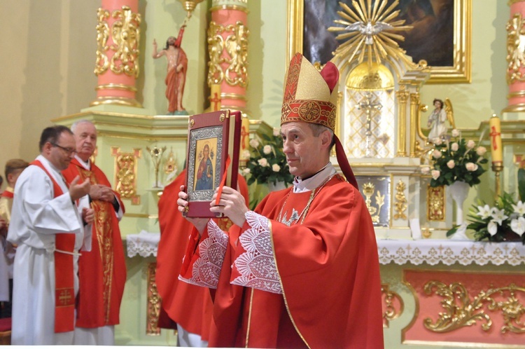 Bierzmowanie w Łęgu Tarnowskim