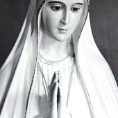 Będzie z nami wierna kopia figury Matki Bożej Fatimskiej, którą poświęcił papież Paweł VI.
