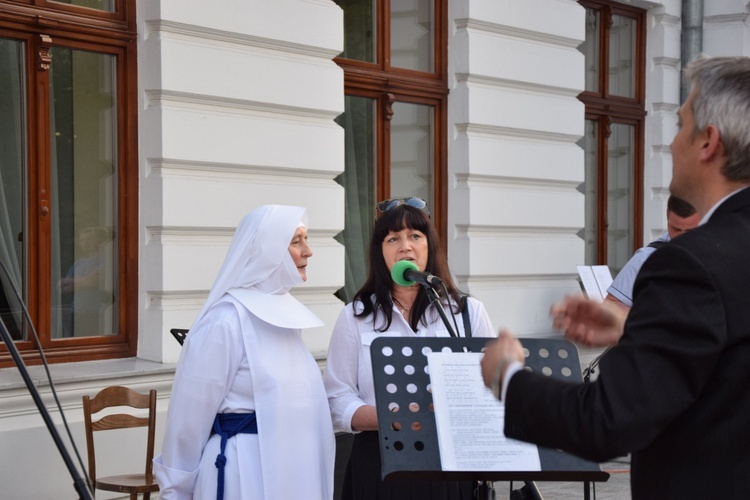 Festiwal Pieśni Maryjnej w Szymanowie