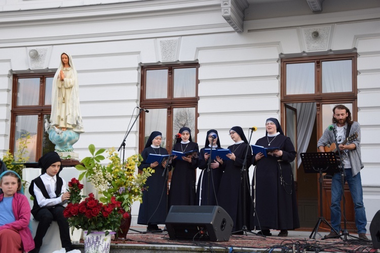 Festiwal Pieśni Maryjnej w Szymanowie