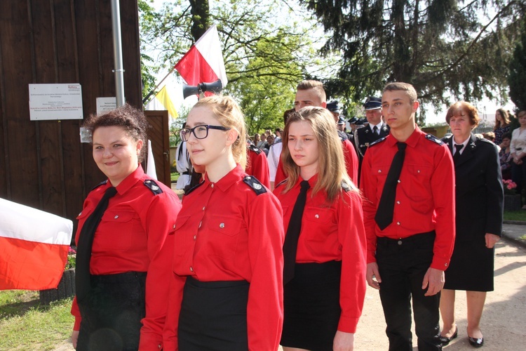 Powitanie ikony MB Częstochowskiej w Leźnicy Małej