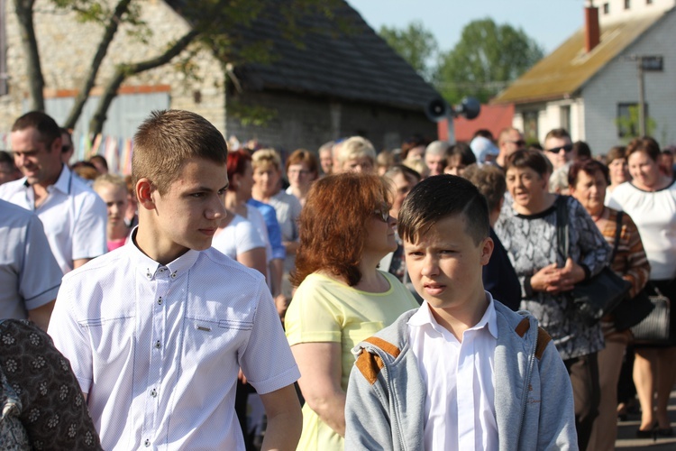 Powitanie ikony MB Częstochowskiej w Leźnicy Małej