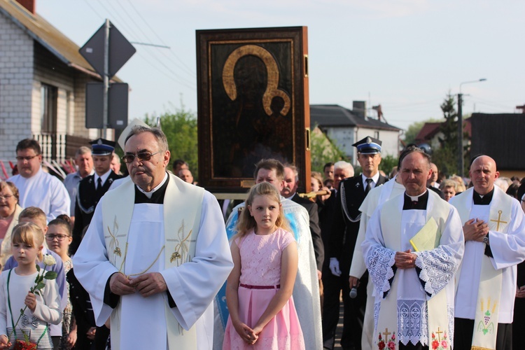 Powitanie ikony MB Częstochowskiej w Leźnicy Małej