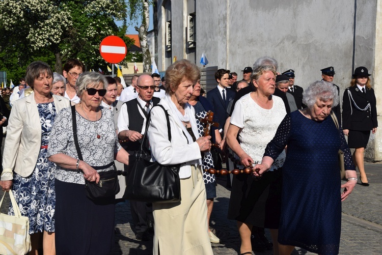 Powitanie ikony MB Częstochowskiej w parafii św. Andrzeja Apostoła w Łęczycy