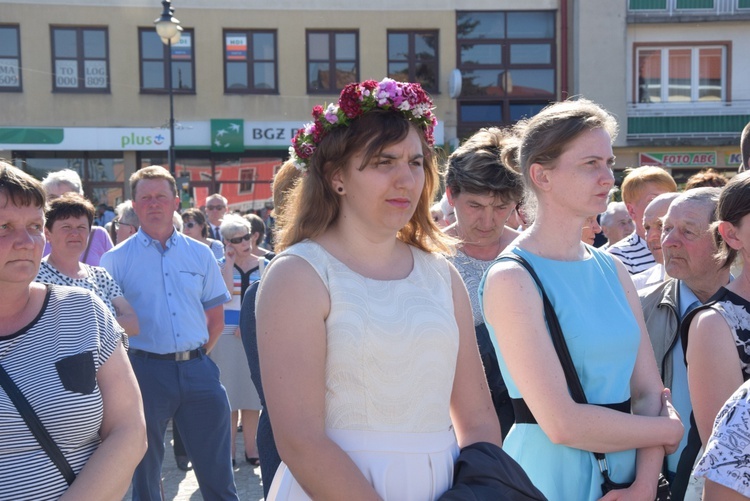 Powitanie ikony MB Częstochowskiej w parafii św. Andrzeja Apostoła w Łęczycy