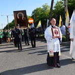 Powitanie ikony MB Częstochowskiej w parafii Niepokalanego Poczęcia NMP w Łęczycy