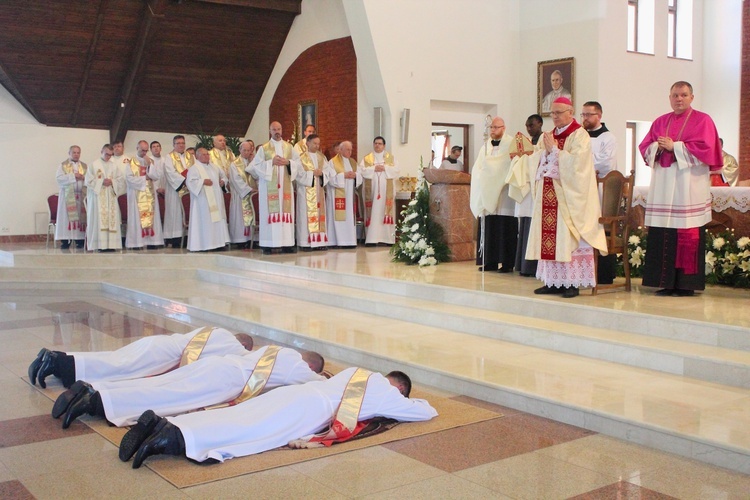 Święcenia prezbiteratu u franciszkanów w Ostródzie