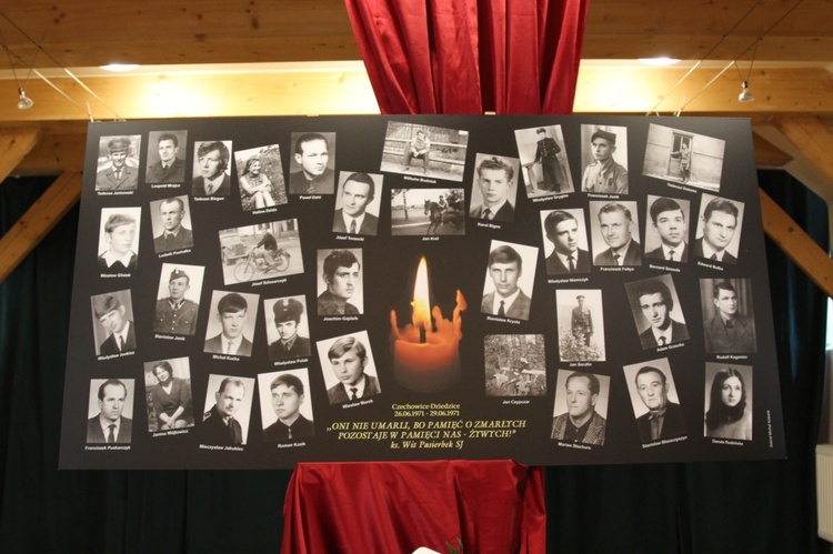 Wystawa "45 lat po pożarze czechowckiej rafinerii" w Żywcu