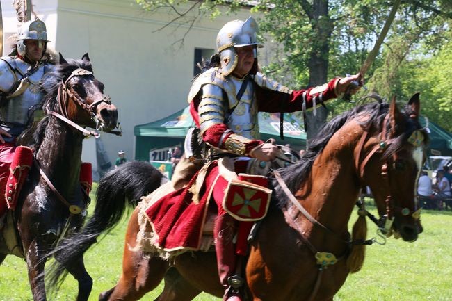 Historyczna majówka w Zawieprzycach