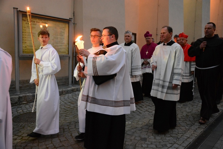 Kard. Dziwisz na Górze św. Anny