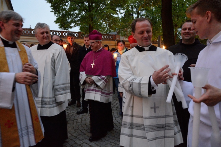 Kard. Dziwisz na Górze św. Anny