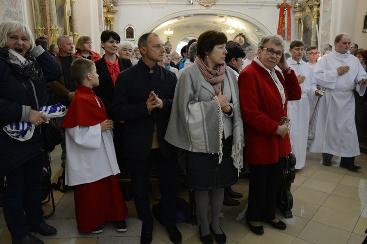 Kard. Dziwisz na Górze św. Anny