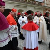 Kard. Dziwisz na Górze św. Anny