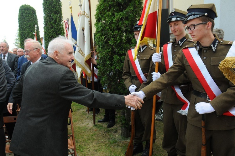 Uroczystości religijne i patriotyczne w Morawicy