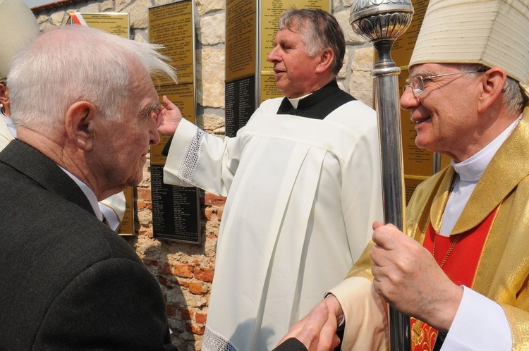 Uroczystości religijne i patriotyczne w Morawicy