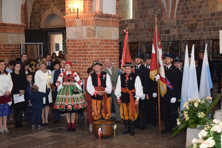 Powitanie ikony MB Częstochowskiej w Tumie