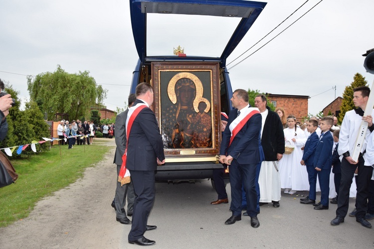 Powitanie ikony MB Częstochowskiej w Tumie