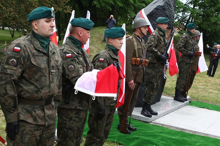 Pomnik Żołnierzy Wyklętych w Dzierżoniowie