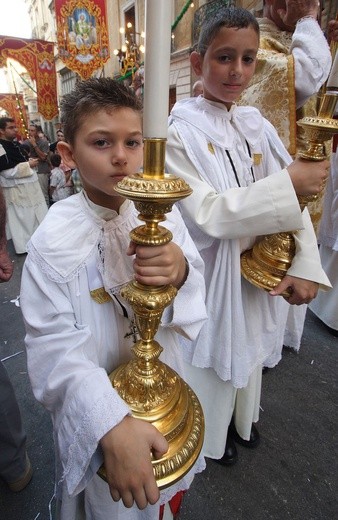  Na Malcie nigdy nie jest gorąco. Nawet w największe upały ulgę przynosi wiatr od morza.