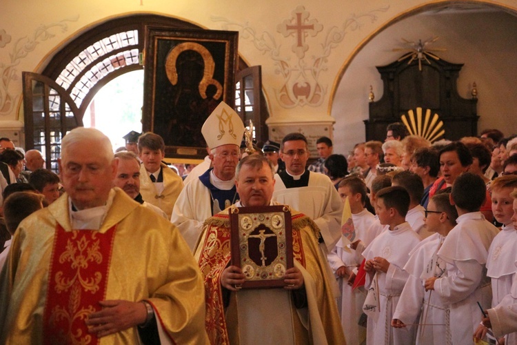 Powitanie ikony MB Częstochowskiej w Piątku