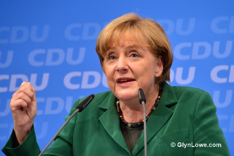 Merkel: religia należy do sfery publicznej