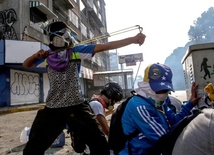 Wenezuela na kolanach błaga o pokój