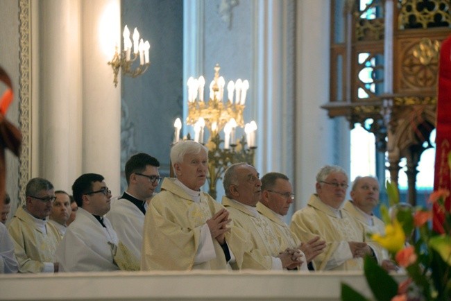 Liturgia święceń kapłańskich w radomskiej katedrze