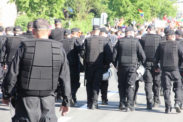 Marsz LGBT i kontrmanifestacje