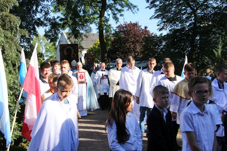 Powitanie ikony MB Częstochowskiej w Bielawach