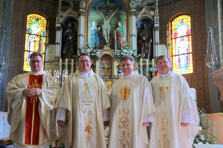 Czterech księży z jednej klasy