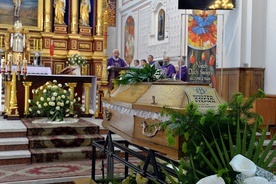 Uroczystości pogrzebowe odbyły się w kolegiacie św. Bartłomieja w Opocznie