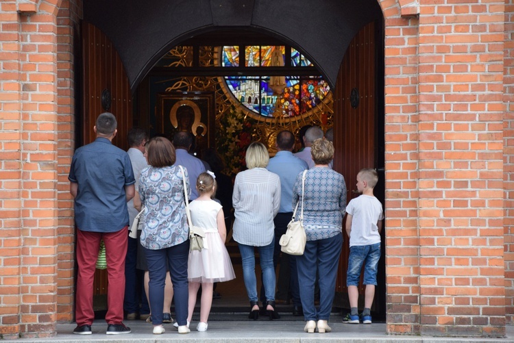 Powitanie ikony MB Częstochowskiej w Mąkolicach