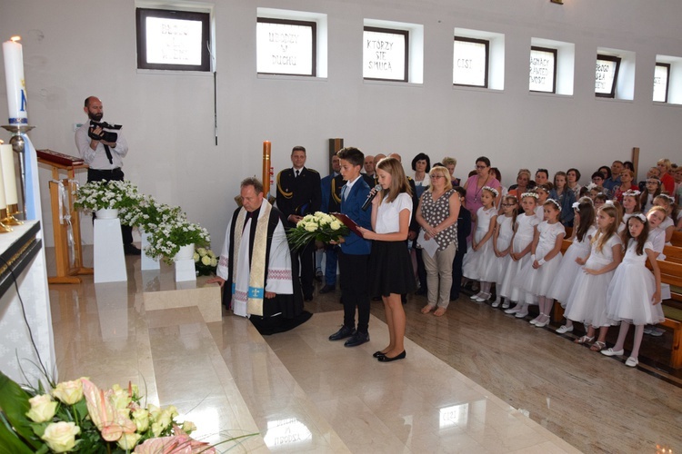 Powitanie ikony MB Częstochowskiej w parafii św. Maksymiliana w Głownie