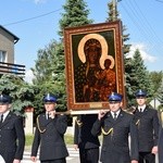 Powitanie ikony MB Częstochowskiej w parafii św. Maksymiliana w Głownie