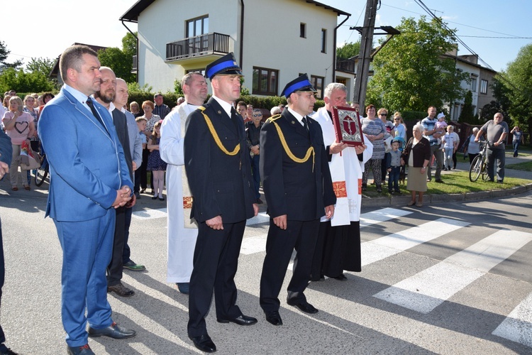 Powitanie ikony MB Częstochowskiej w parafii św. Maksymiliana w Głownie