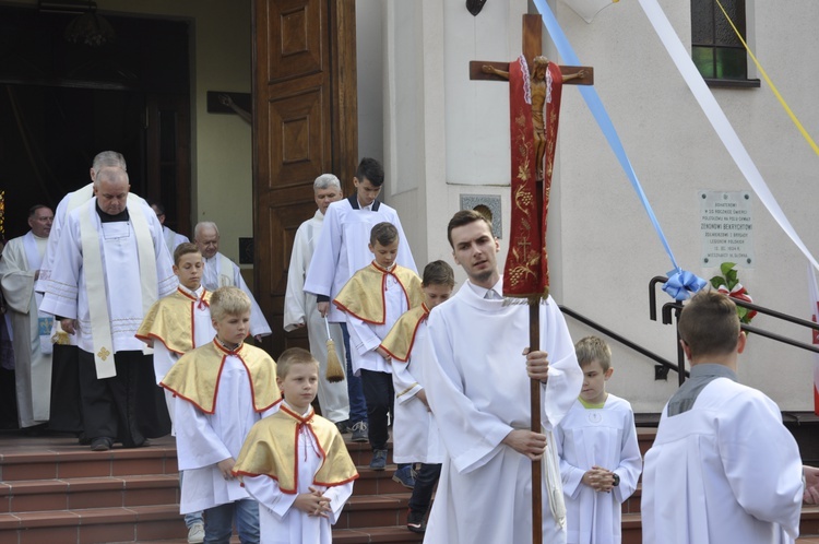 Powitanie ikony MB Częstochowskiej w parafii św. Jakuba w Głownie