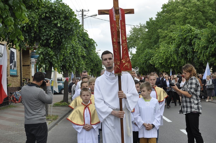 Powitanie ikony MB Częstochowskiej w parafii św. Jakuba w Głownie