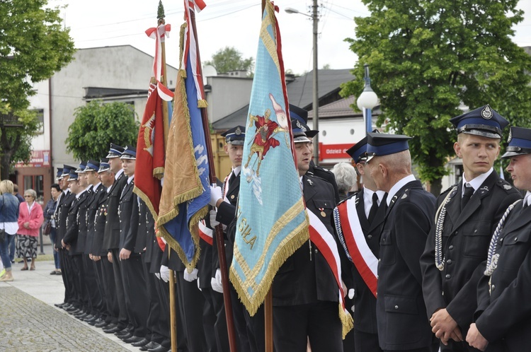 Powitanie ikony MB Częstochowskiej w parafii św. Jakuba w Głownie