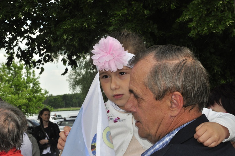 Powitanie ikony MB Częstochowskiej w parafii św. Jakuba w Głownie