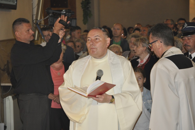 Powitanie ikony MB Częstochowskiej w parafii św. Jakuba w Głownie