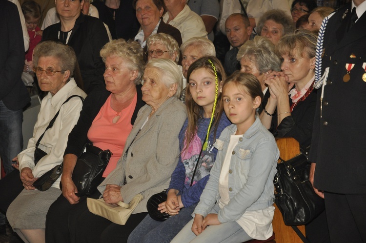 Powitanie ikony MB Częstochowskiej w parafii św. Jakuba w Głownie