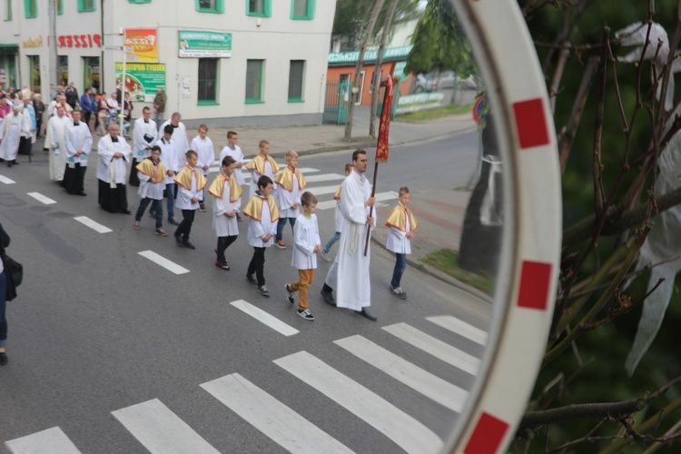 Powitanie ikony MB Częstochowskiej w parafii św. Jakuba w Głownie