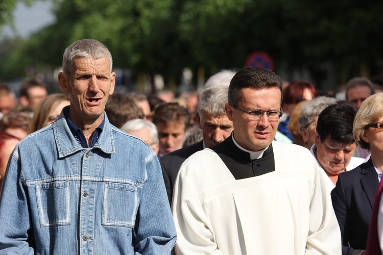 Powitanie ikony MB Częstochowskiej w parafii św. Jakuba w Głownie