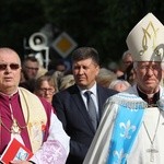 Powitanie ikony MB Częstochowskiej w parafii św. Jakuba w Głownie