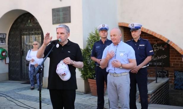 Peleton dobra i życzliwości