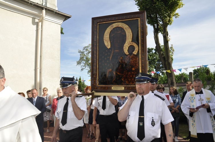 Powitanie ikony MB Częstochowskiej w Dmosinie
