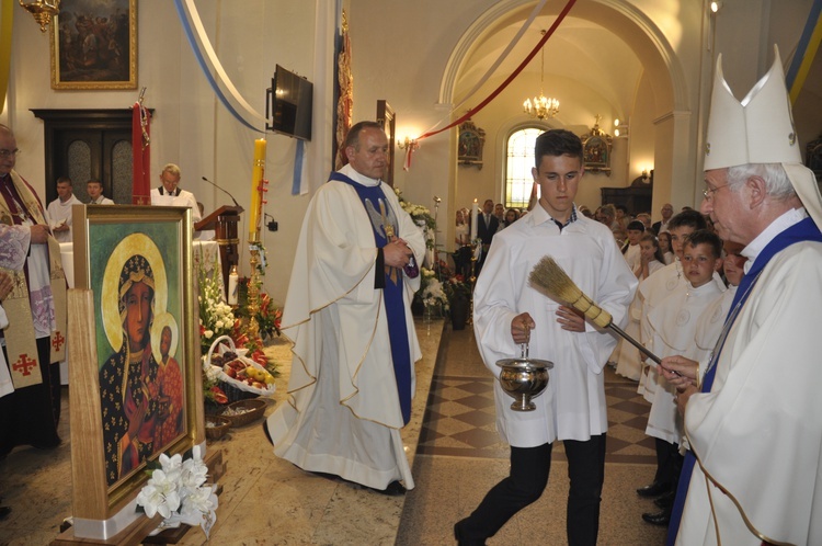 Powitanie ikony MB Częstochowskiej w Dmosinie