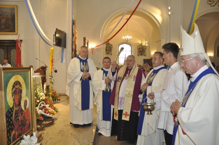 Powitanie ikony MB Częstochowskiej w Dmosinie