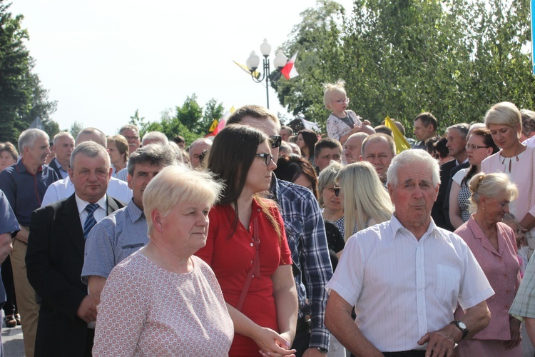 Powitanie ikony MB Częstochowskiej w Dmosinie